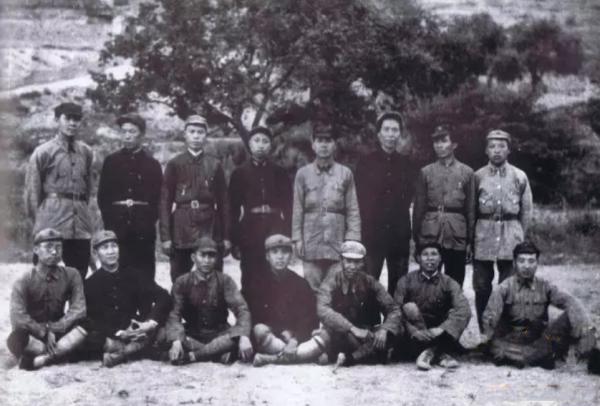 羅榮桓逝世,毛主席夜不能寐,悼念時當眾流淚:這是一個好同志啊 羅榮桓逝世,毛主席夜不能寐,悼念時當眾流淚:這是一個好同志啊