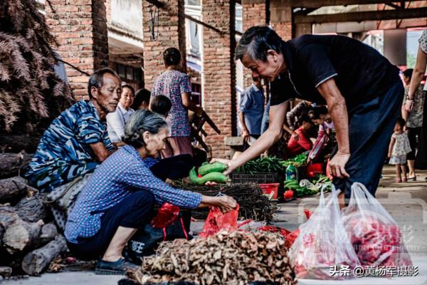 江西南部一鄉鎮有4個圩市,323國道穿境而過,贛州很多人不知道 江西南部一鄉鎮有4個圩市,323國道穿境而過,贛州很多人不知道