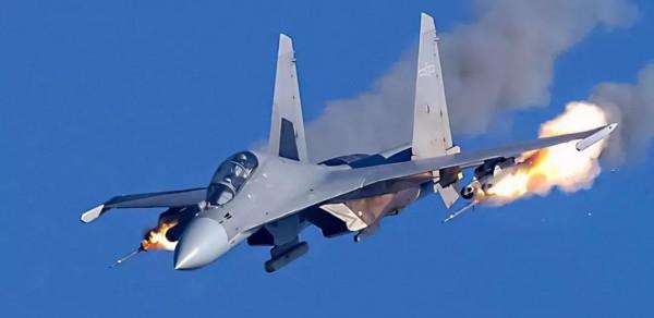 中國航空史上最正確的抉擇，放棄西方戰機，選蘇27讓空軍進步30年