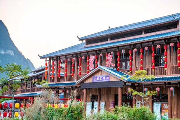 這裡是我國三大名泉之一,風景清淨幽美,有山情野趣的韻味 這裡是我國三大名泉之一,風景清淨幽美,有山情野趣的韻味