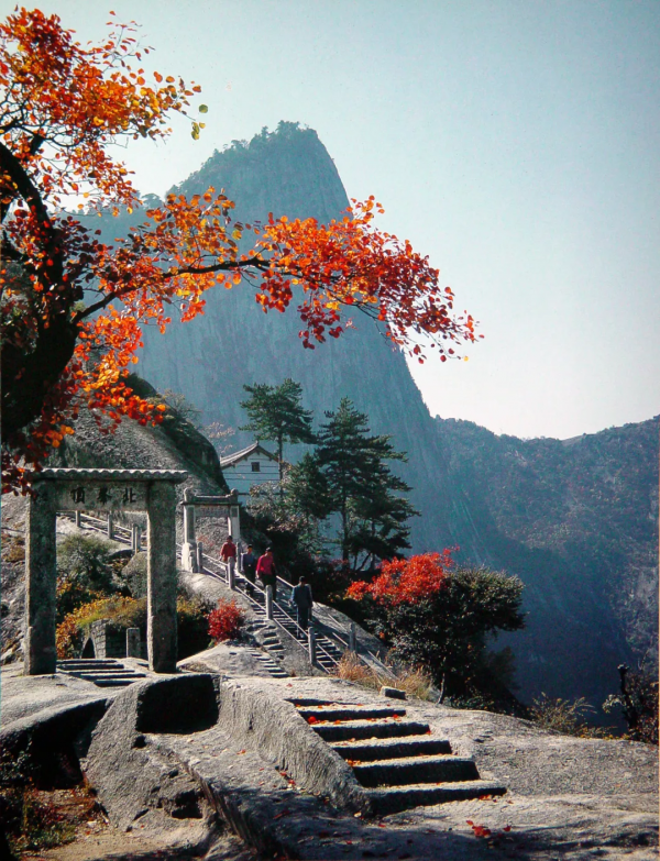 十一遊覽華山的最佳線路,現在就給你安排! 十一遊覽華山的最佳線路,現在就給你安排!