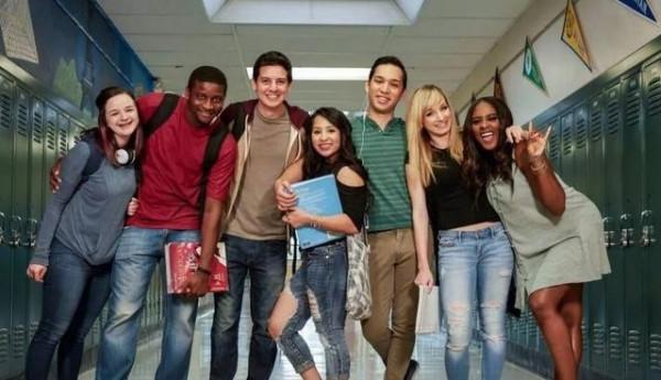 死也不打疫苗，還狂開新冠派對，為什麼只有美國人越來越“反智”