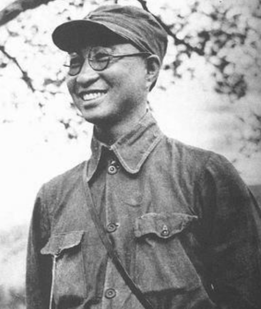 1952年彭德懷回國，鄧華請求粟裕接替總指揮，毛主席為何拒絕？