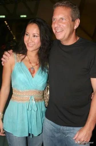 圖他毛髮多、圖他氣味重?6位嫁給";外國老頭";的女星,她們圖什麼 圖他毛髮多、圖他氣味重?6位嫁給";外國老頭";的女星,她們圖什麼