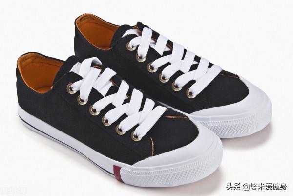 健身穿什麼鞋子合適？選擇這3款訓練鞋，讓你的健身效果翻倍