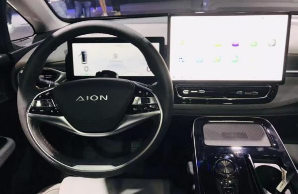 試駕AION V Plus:顏值智慧雙重進化,不止“小改款”那麼簡單 試駕AION V Plus:顏值智慧雙重進化,不止“小改款”那麼簡單