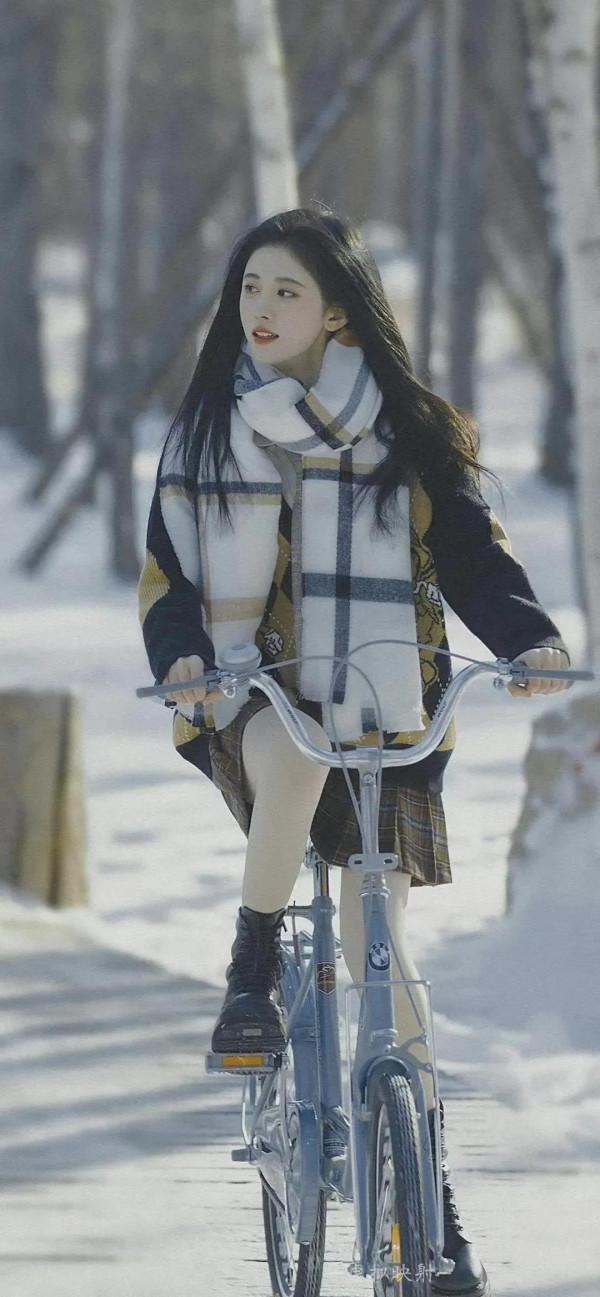 鞠婧禕桌布精選