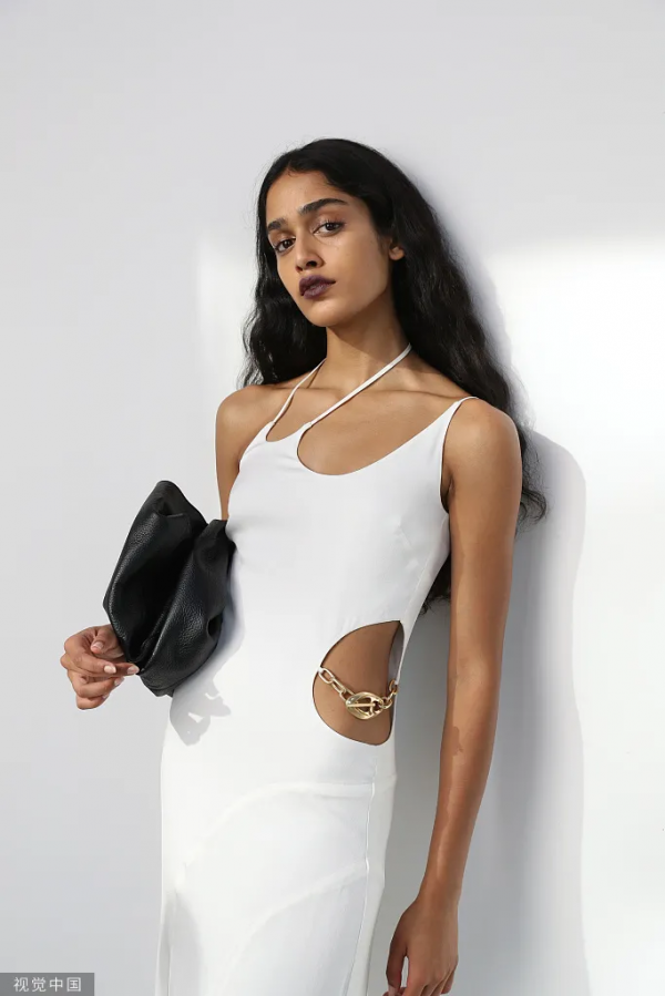 除了浮誇彩繪 還能跟時裝週的妝發學點啥