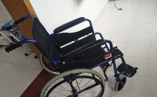 68歲富老頭請了個保姆，去世後遺產全部過繼給了她