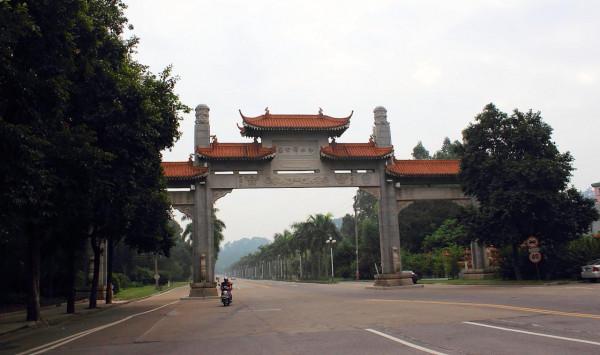 廣東4個由鎮升格的地級市，1市GDP超萬億，1市人口僅有257萬