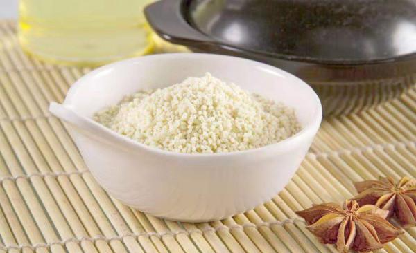 味精是老百姓餐桌上的“害人精”？醫生坦言：注意3點，放心用