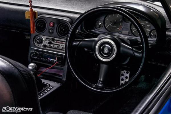 直男也難免被萌到,馬自達初代MX-5改裝 直男也難免被萌到,馬自達初代MX-5改裝