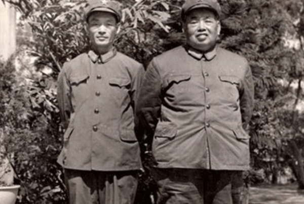 上級讓許世友挑個副司令，結果他誰都不要，跑去和總理&OpenCurlyDoubleQuote;搶人&rdquo;