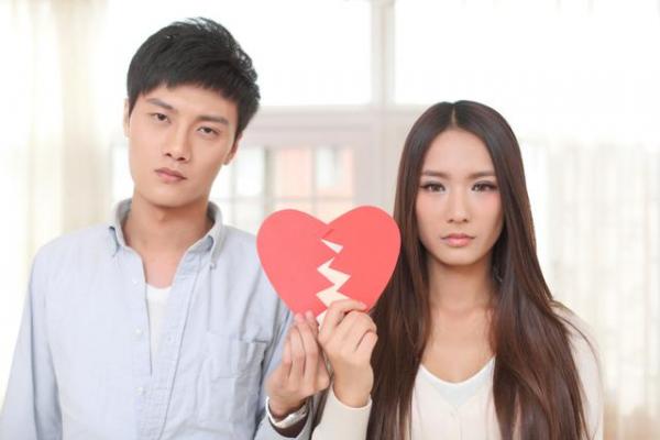 同學聚會，妻子花1288燙髮，丈夫諷刺“東施效顰”毀了15年的婚姻