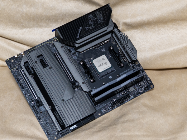 同價為何不選更快的?移速美洲豹1T M2固態測評 同價為何不選更快的?移速美洲豹1T M2固態測評