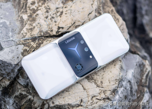 從5299跌至3499元,驍龍888+18GB+256GB+5500mAh,還有144Hz高刷 從5299跌至3499元,驍龍888+18GB+256GB+5500mAh,還有144Hz高刷