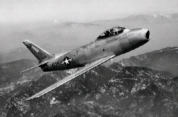 抗美援朝時，有一批隊伍曾秘密援助我國，一旦被抓就立刻開槍自殺