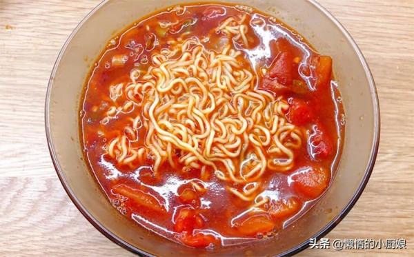 2.5一包的泡麵這樣做，簡單易學又美味，咋吃都不膩哦