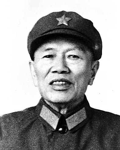 彭德懷為何拒絕做總參謀長？他推薦的高崗鄧小平為何遭主席否決？