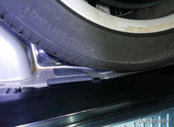 一臺被終止檢測的賓士C，幾乎全車原車漆，買方卻要求退車