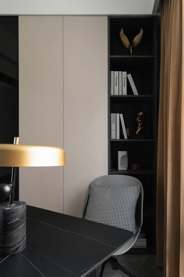 新作 ⎜ 不定義一 一色塊與線條構築的生活美學