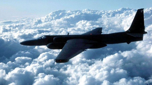 摸著美國過河的電子戰飛機，中國殲-16D和EA-18G效能優劣勢對比