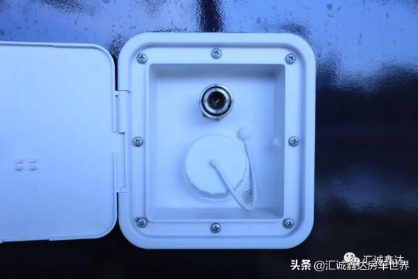 新款家用級大客廳房車來了!6座3床佈局溫馨,出去玩還能睡多人!​ 新款家用級大客廳房車來了!6座3床佈局溫馨,出去玩還能睡多人!​