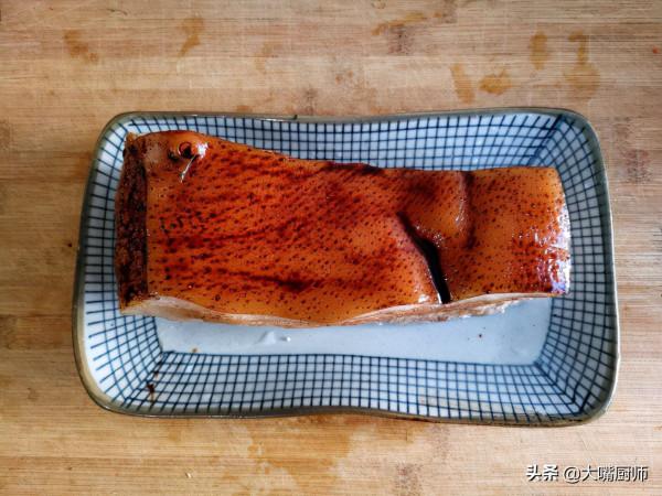 4步做出正宗的梅菜扣肉，鮮香酥爛，入口即化，上桌全家人搶著吃