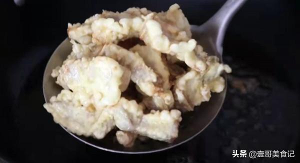 五花肉不要紅燒了，淋兩個雞蛋，教你新做法，太香了，上桌就搶光