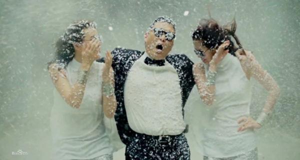 鳥叔消亡史:從火遍全球,到“韓國之恥”,他到底走錯了哪一步? 鳥叔消亡史:從火遍全球,到“韓國之恥”,他到底走錯了哪一步?