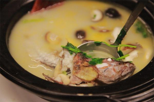 聽說這樣一桌菜，在山東已經算是非常隆重的宴席