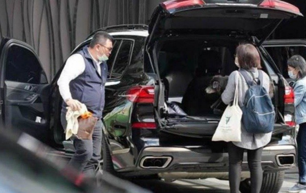 林依晨坐完月子復出開工！自曝一個月減肥18斤，穿束身裙勒出細腰