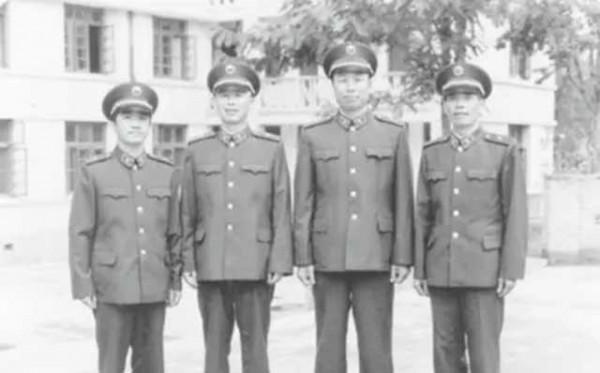 百萬大裁軍，32師幹部最後去向：師長轉業，政委實現平級調動