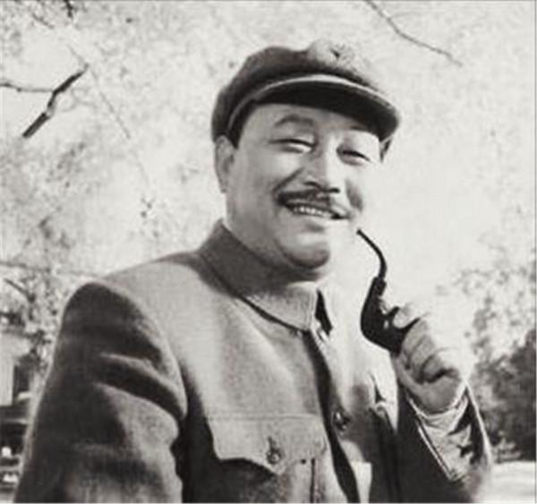 1950年劉冠群去重慶看望賀龍,賀龍急切詢問:你老子有飯吃嗎? 1950年劉冠群去重慶看望賀龍,賀龍急切詢問:你老子有飯吃嗎?