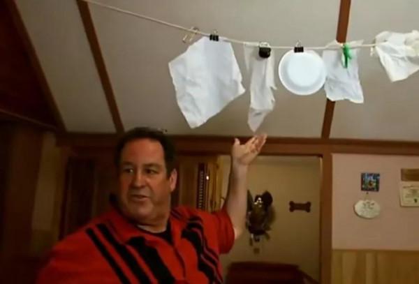 兩夫妻很會過日子,有車不開,騎腳踏車,每月去外面購物一次 兩夫妻很會過日子,有車不開,騎腳踏車,每月去外面購物一次