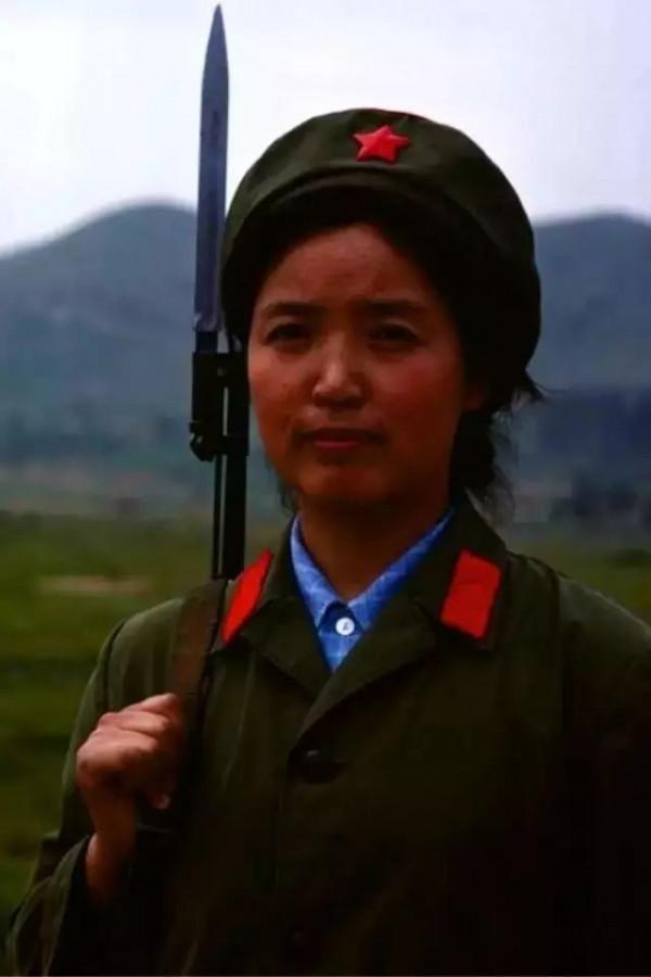 一組70年代人民解放軍老照片，看那時部隊生活、訓練場景啥樣