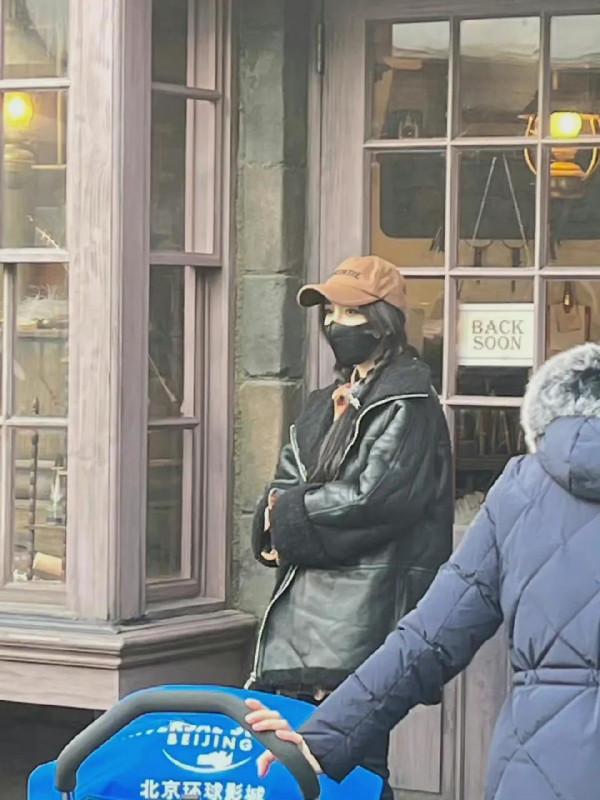 楊冪環球影城路透,姐姐氣質好絕,祖兒也好可愛 楊冪環球影城路透,姐姐氣質好絕,祖兒也好可愛