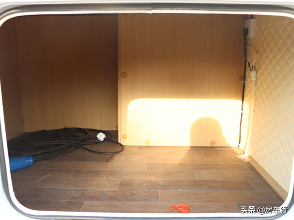 舒適旅居，細節設計，打造品質生活，愛旅途2022款夕陽紅二號房車