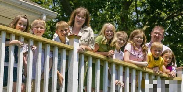 世界首個全部存活的七胞胎,出生時獲總統致電,他們現在如何了? 世界首個全部存活的七胞胎,出生時獲總統致電,他們現在如何了?