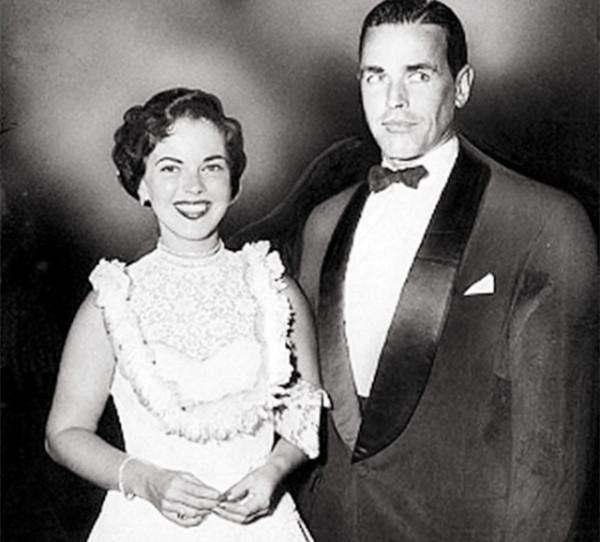 2014年秀蘭·鄧波兒在家人陪伴下去世,77年以外交官身份造訪中國 2014年秀蘭·鄧波兒在家人陪伴下去世,77年以外交官身份造訪中國