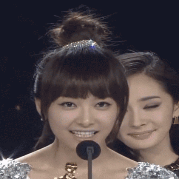 同框即比美！明星多年後再合體，有人變醜被豔壓，有人逆襲氣場強