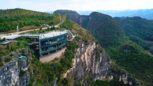 貴州，不僅有純天然美貌，還有些魔幻建築…