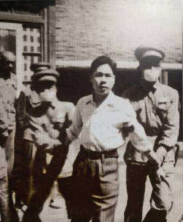 1949年，毛主席訪蘇行程遭洩密，偵查科長曹純之憑一張匯款單破案