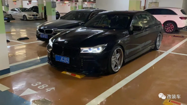 給寶馬7系換上全身JDM改裝件，是日系車迷最後的倔強？