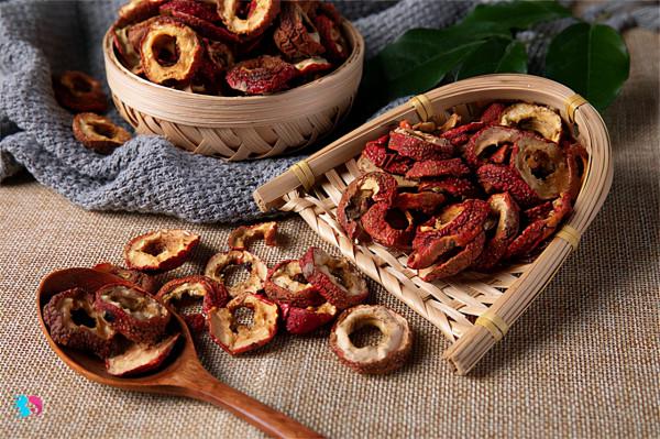 山楂幹能減肥嗎?山楂乾和鮮山楂哪個好?對的時間吃山楂,效果好 山楂幹能減肥嗎?山楂乾和鮮山楂哪個好?對的時間吃山楂,效果好