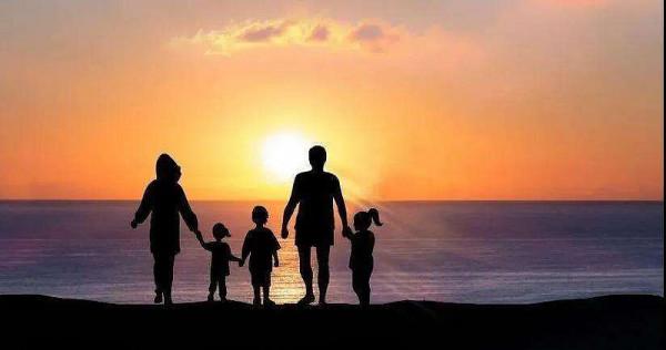 2021年過去，資本、地產、娛樂圈紛紛倒下，未來中國怎麼走？