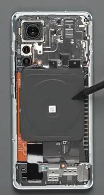 小米12PRO NFC刷卡位置 無線充位置