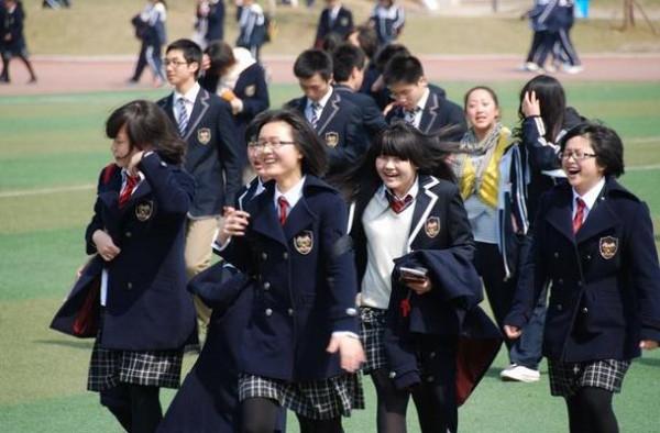 四川30位教師“頂風作案”,違規補課受處分,學校和機構難逃重罰 四川30位教師“頂風作案”,違規補課受處分,學校和機構難逃重罰