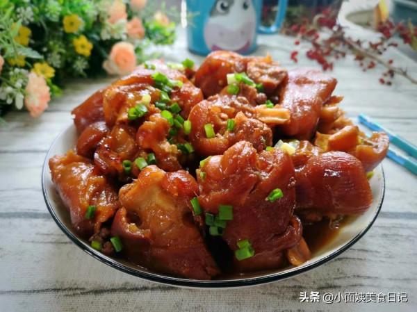 元旦將至，我家的家宴選單來了，10道菜，葷素齊全，好吃又好做