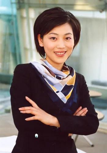 央視新聞女主持人:勞春燕 央視新聞女主持人:勞春燕